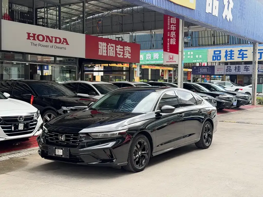 Honda Accord — фото 1