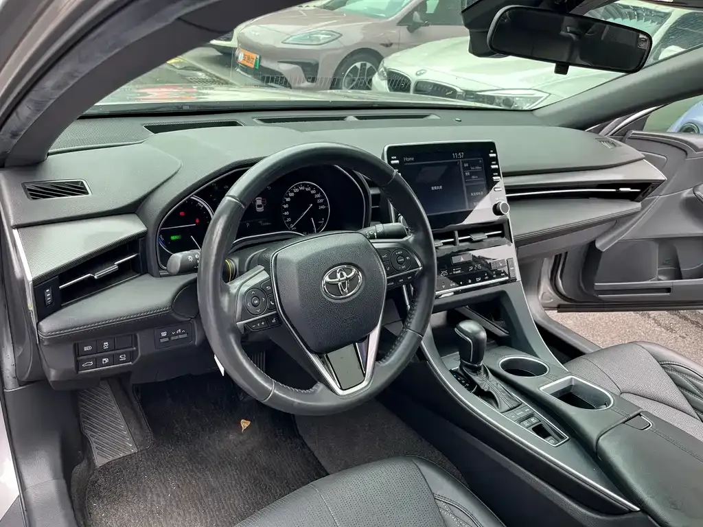 Toyota Avalon — фото 10