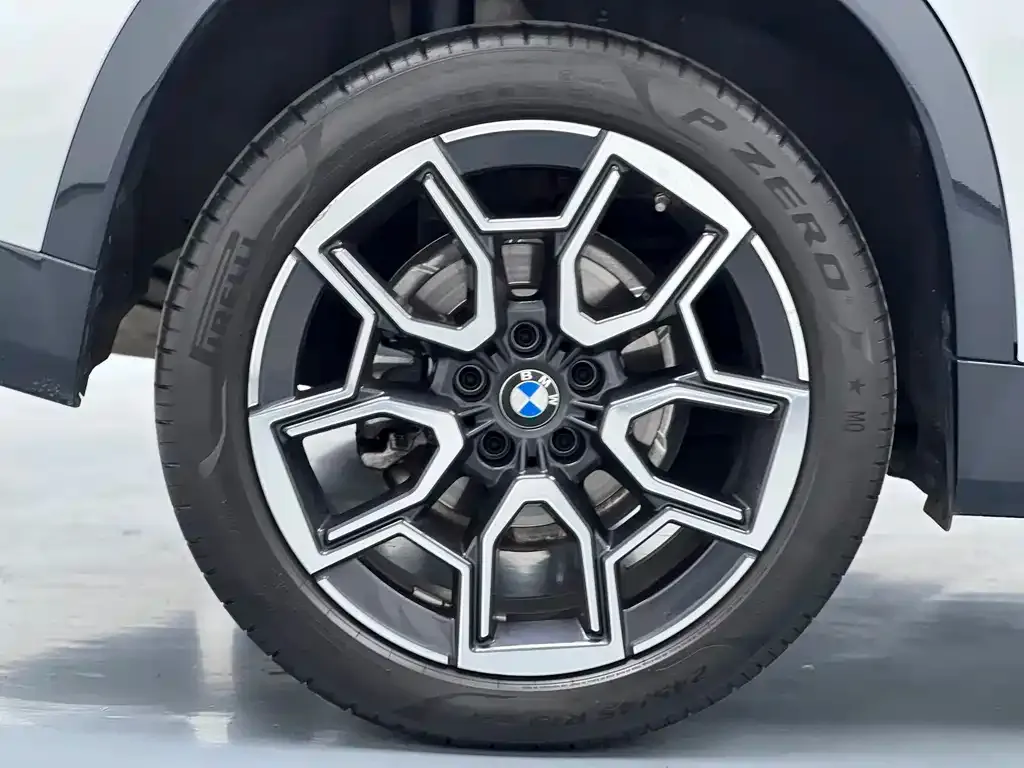 BMW X1 — фото 9