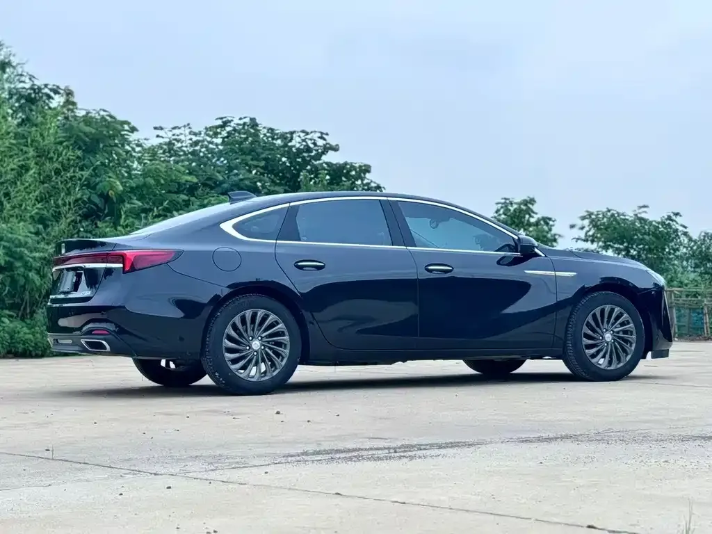 Buick LaCrosse — фото 7