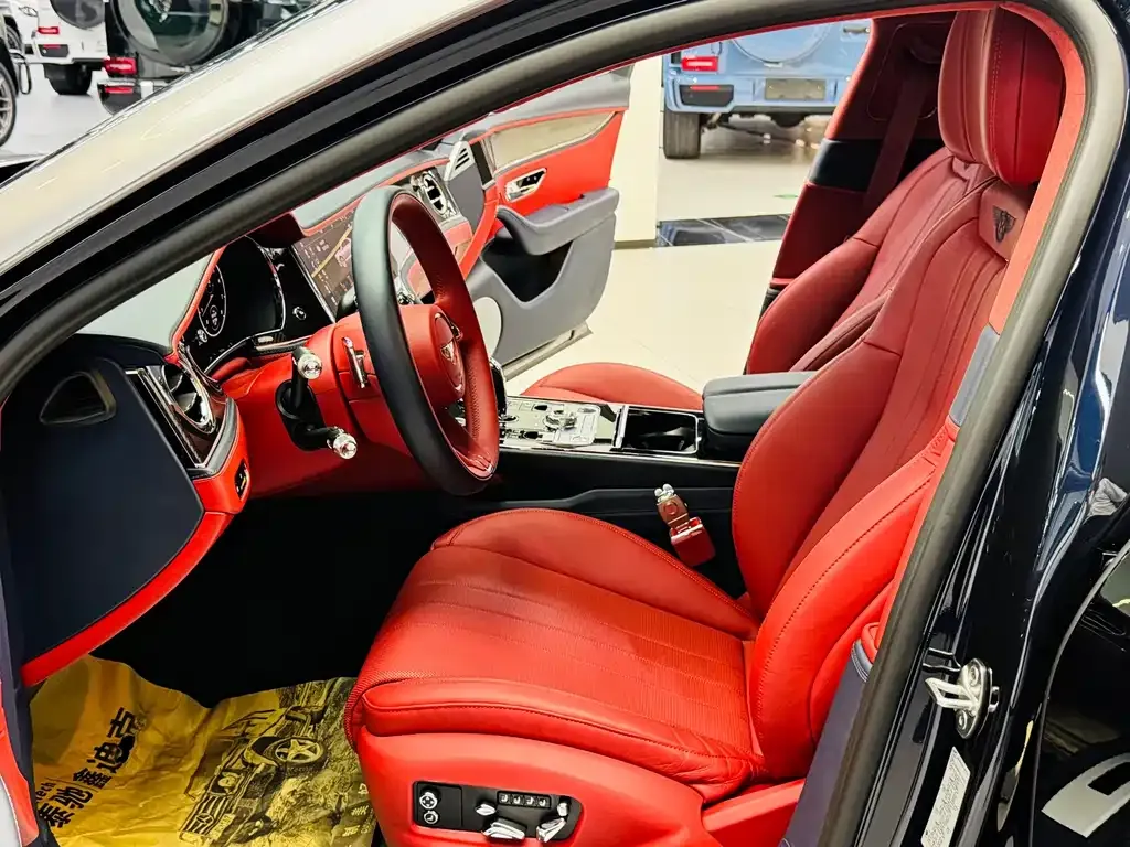 Bentley Flying Spur — фото 6