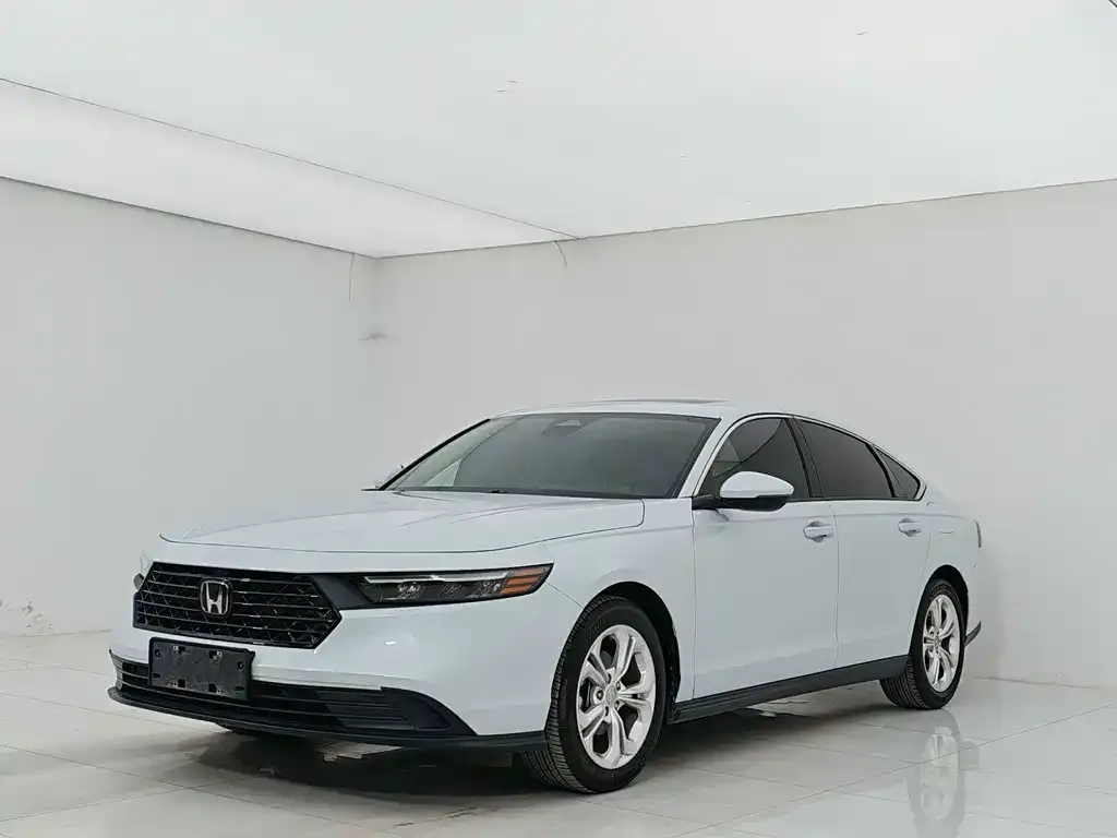Honda Accord — фото 1