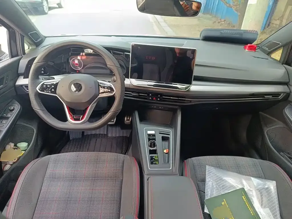 Volkswagen Golf GTI — фото 6