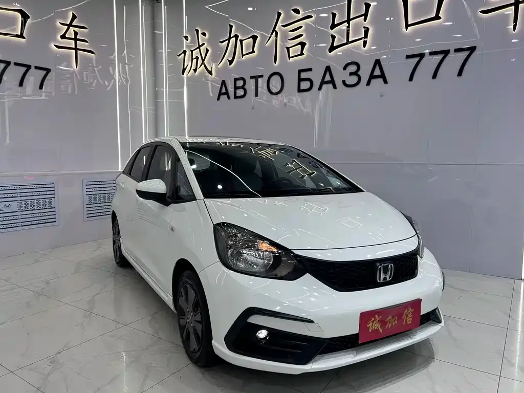 Honda Fit — фото 4