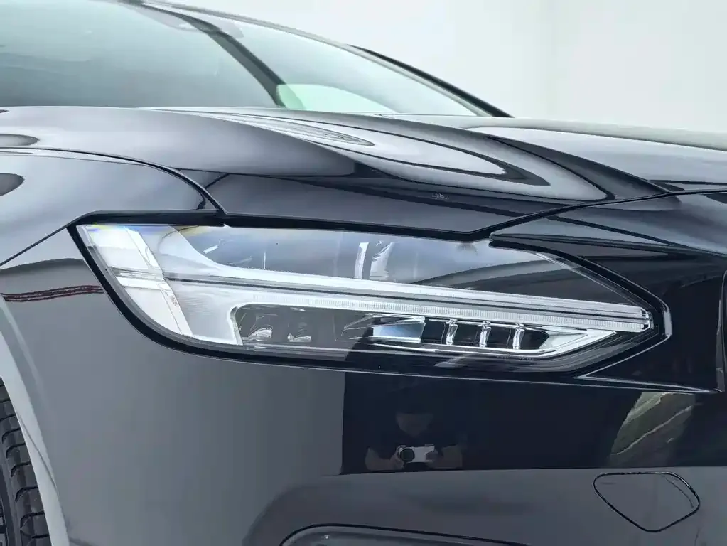 Volvo S90 — фото 3