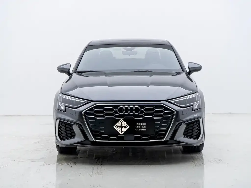 Audi A3 — фото 1