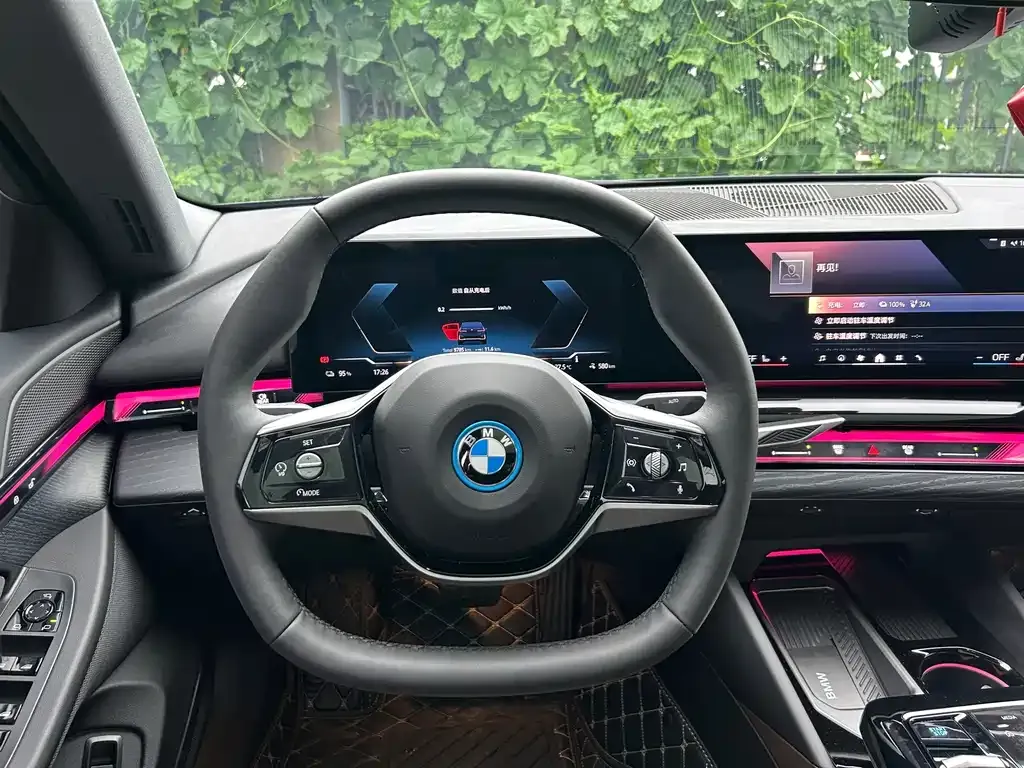 BMW i5 — фото 3