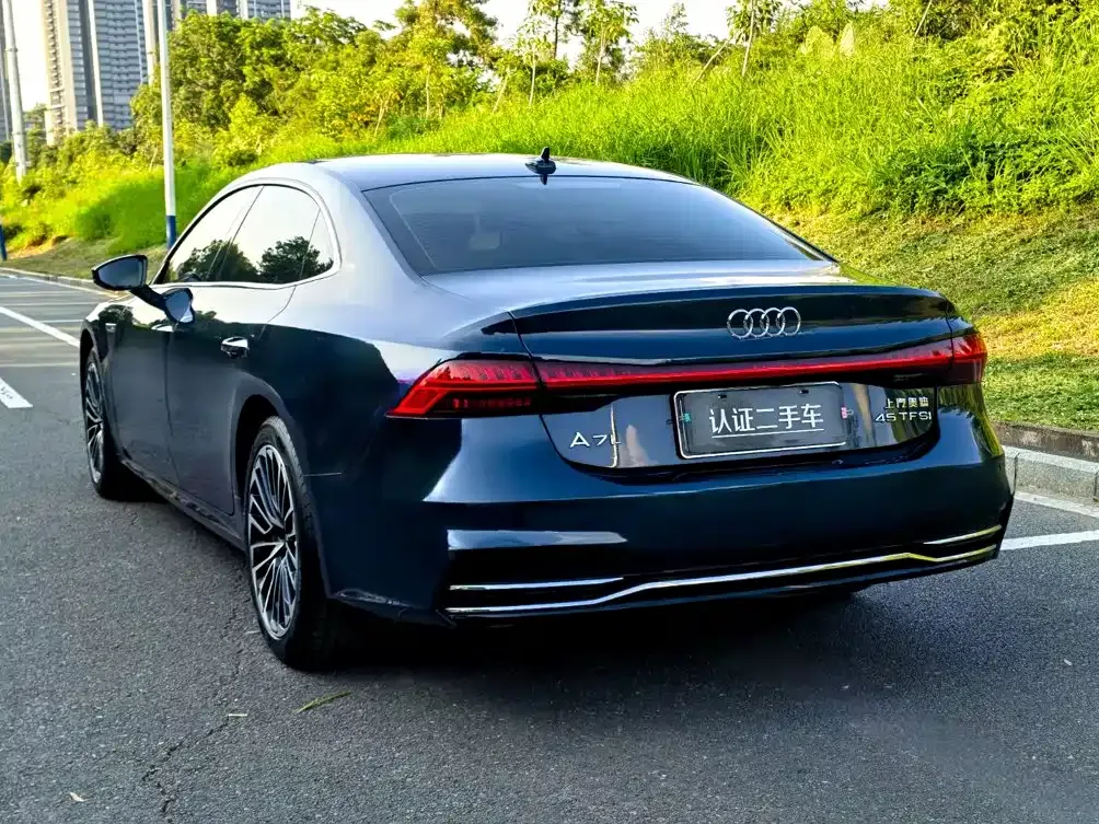 Audi A7L — фото 7