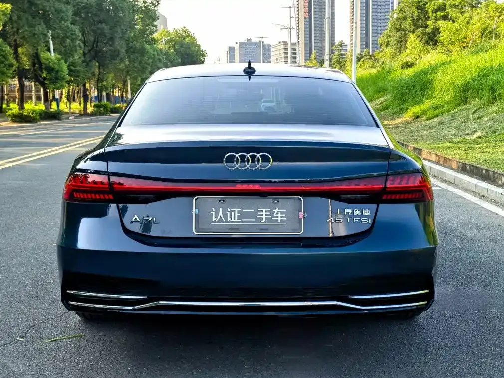 Audi A7L — фото 2