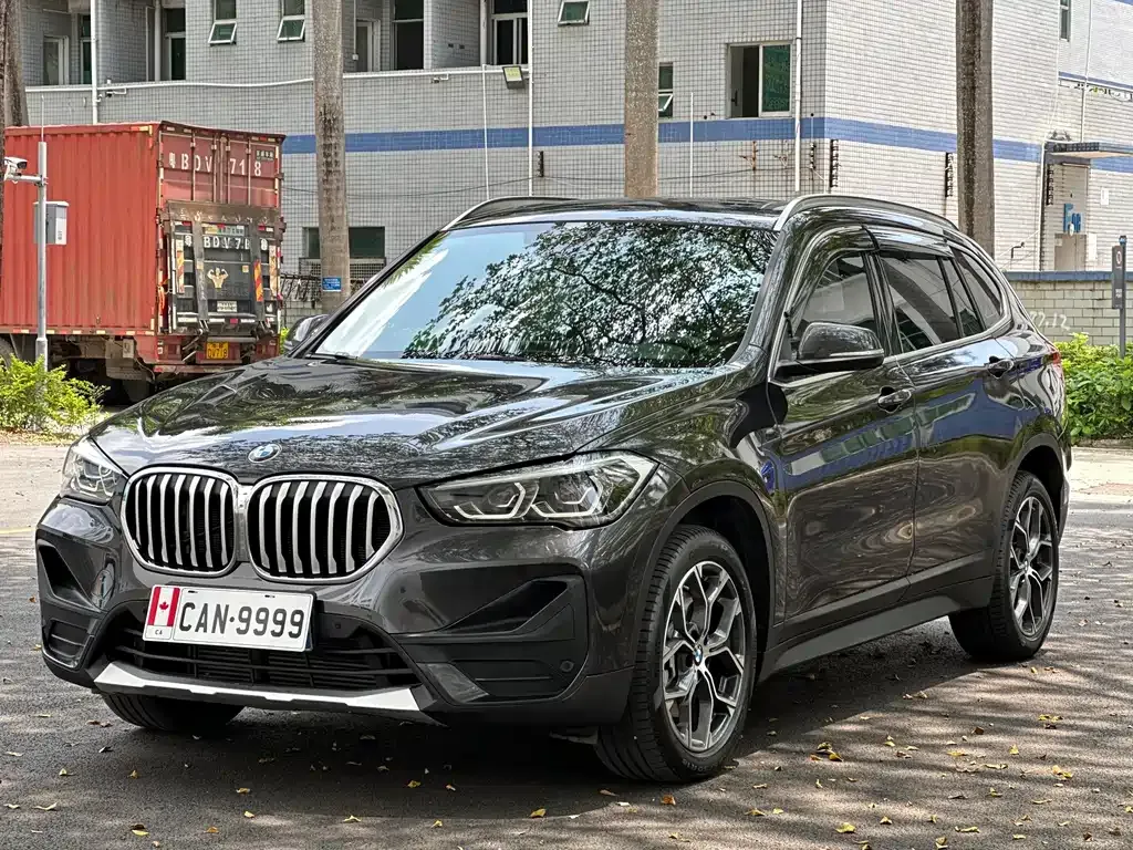 BMW X1 — фото 1