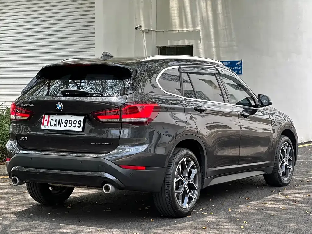 BMW X1 — фото 5