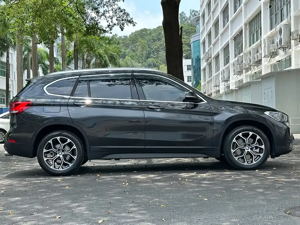 BMW X1 — фото 10
