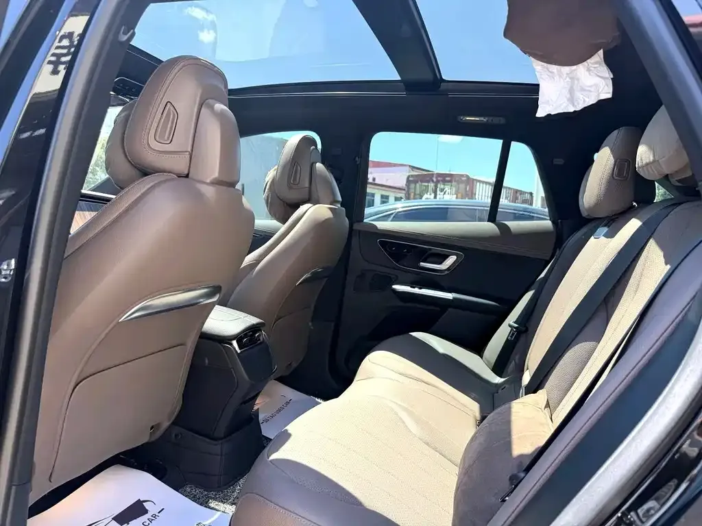 Mercedes-Benz EQE SUV — фото 9