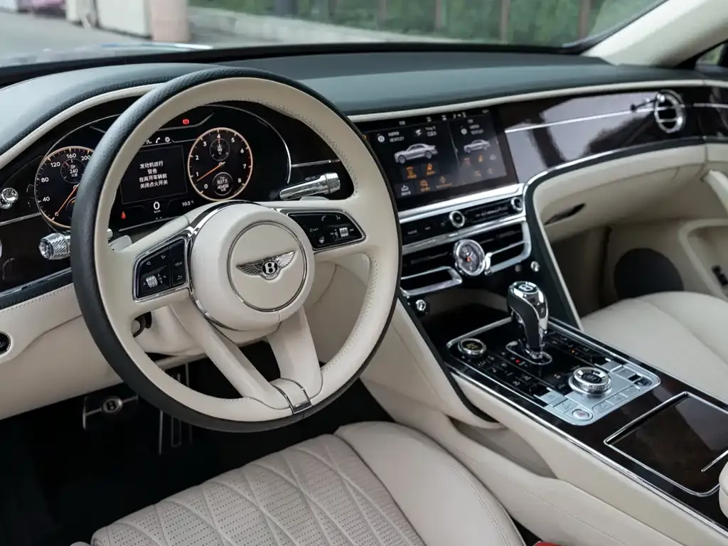 Bentley Flying Spur — фото 3