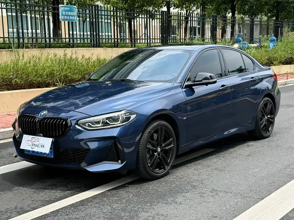 BMW 1 Series — фото 1