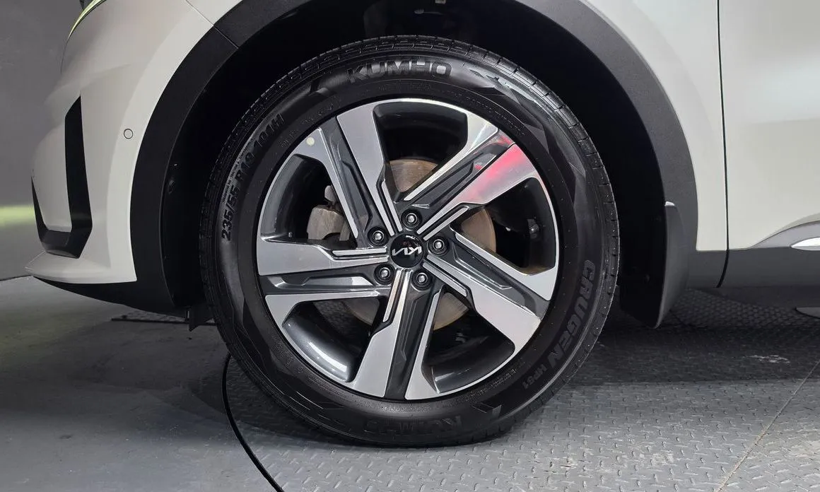 Kia Sorento — фото 7