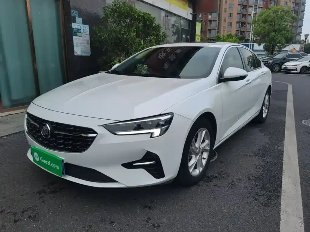 Buick Regal — фото 1