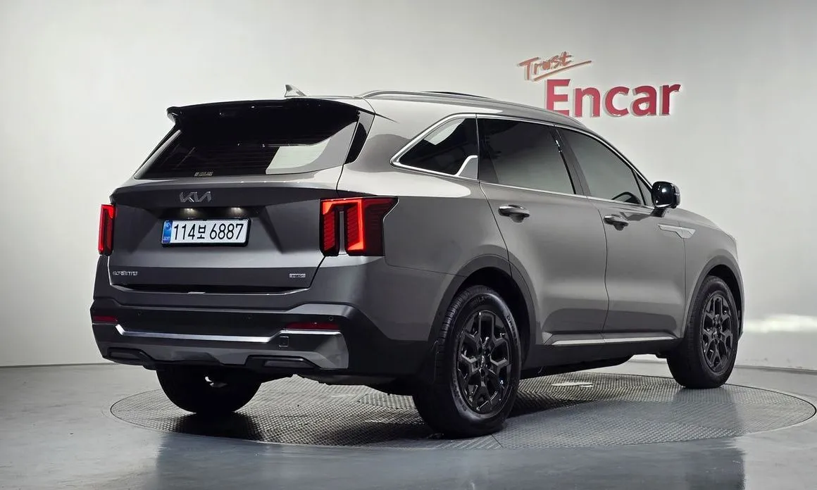 Kia Sorento — фото 8