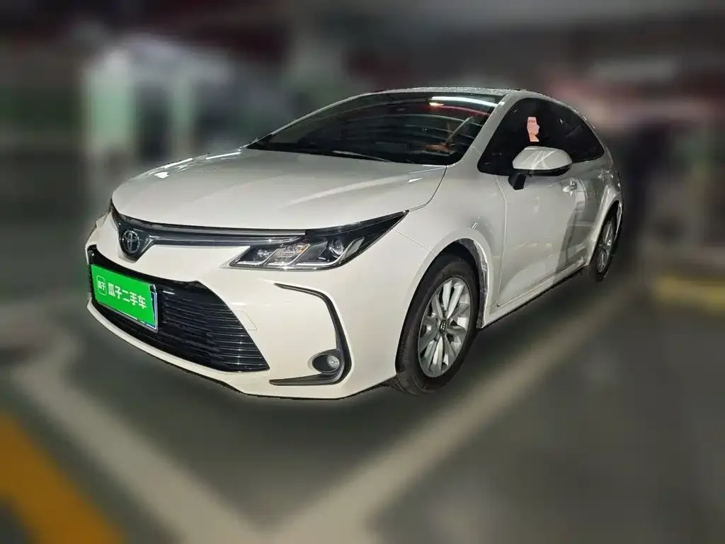 Toyota Corolla — фото 1
