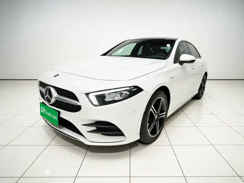 Mercedes-Benz A-Class — фото 1
