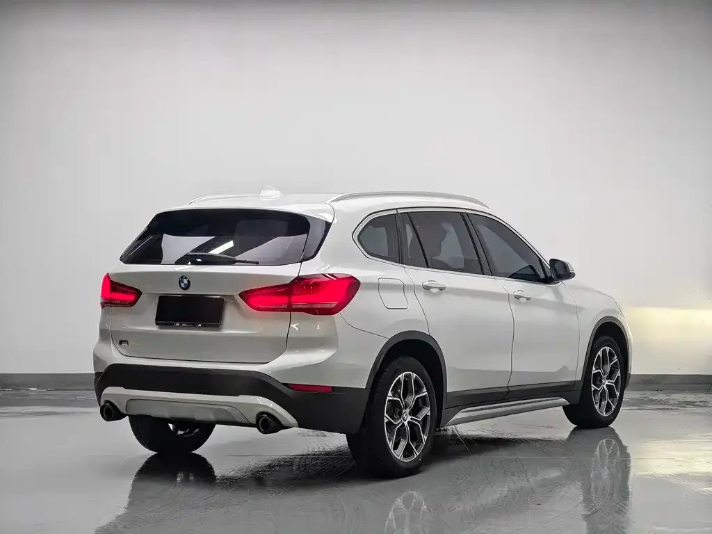 BMW X1 — фото 6
