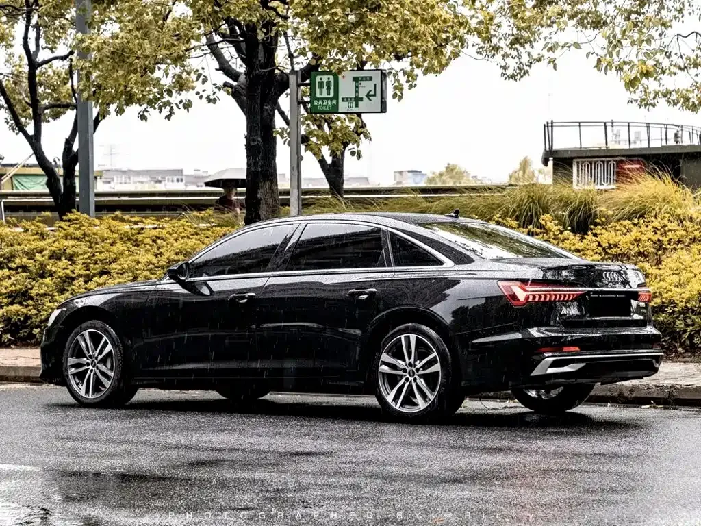 Audi A6L — фото 9