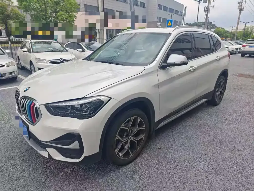 BMW X1 — фото 1