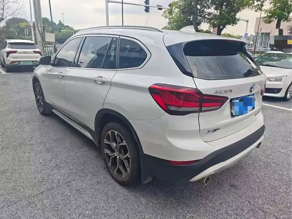 BMW X1 — фото 10