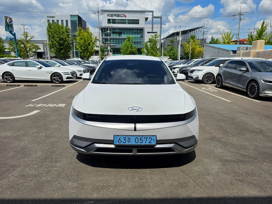 Hyundai Ioniq5 — фото 1
