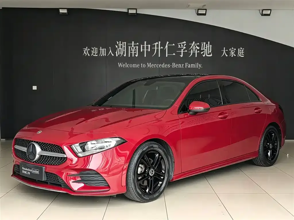 Mercedes-Benz A-Class — фото 1