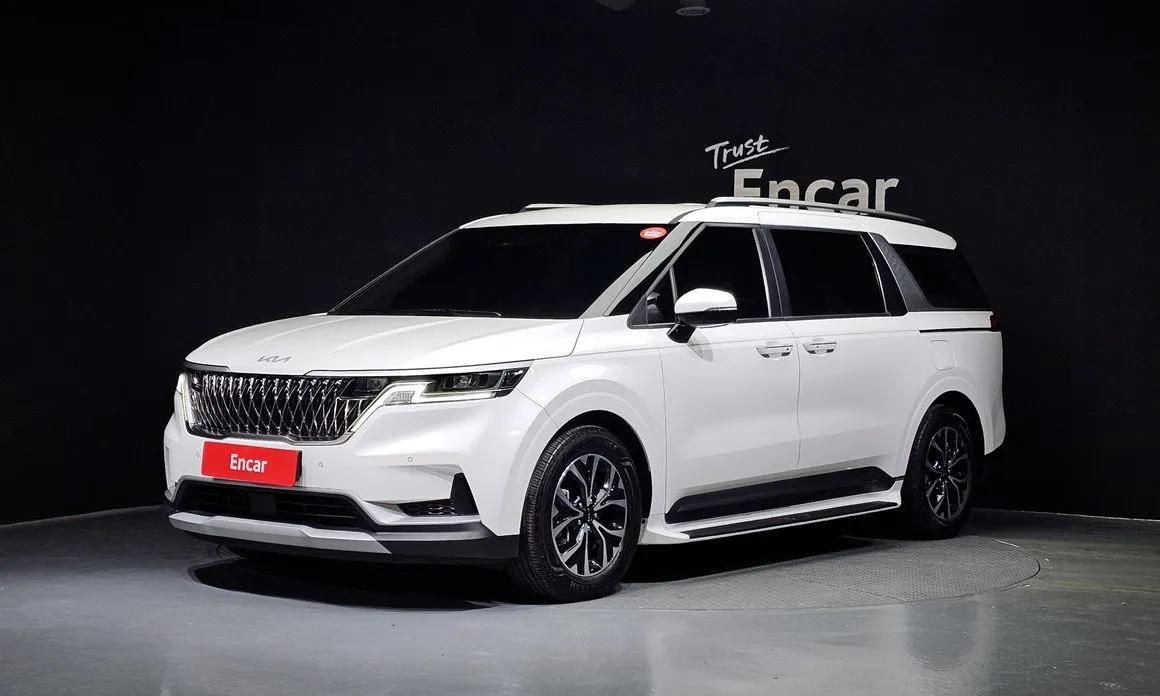 Kia Carnival — фото 1
