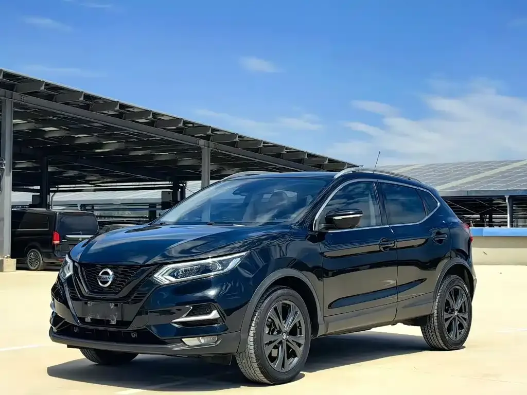 Nissan Qashqai — фото 1