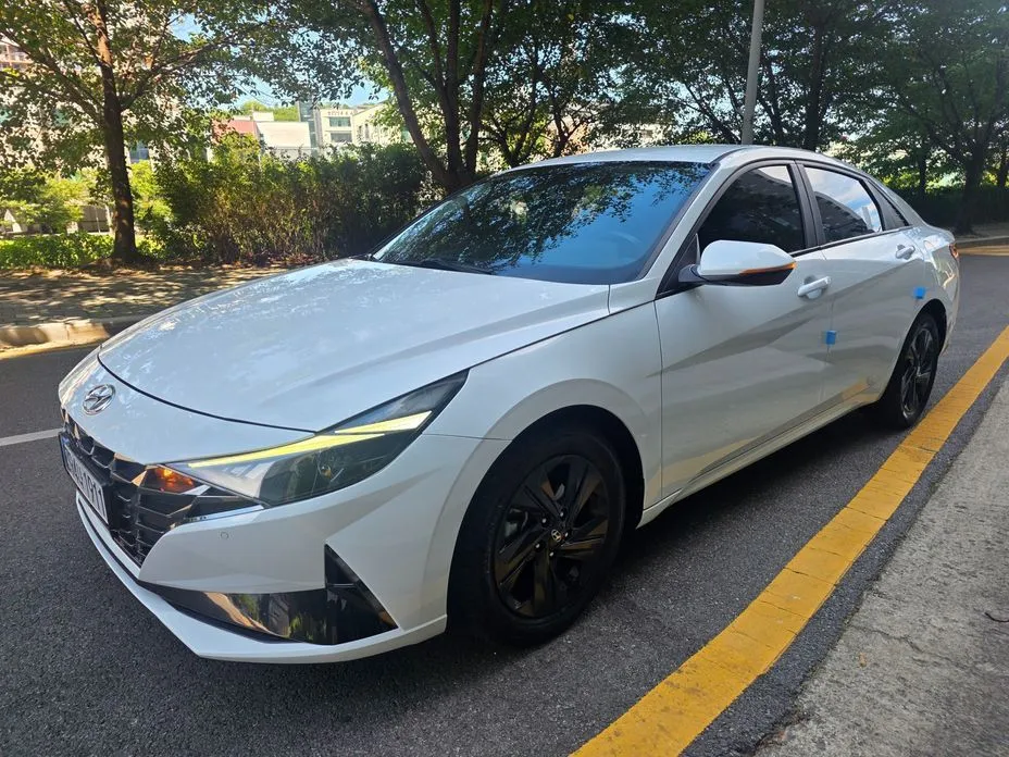 Hyundai AVANTE — фото 1