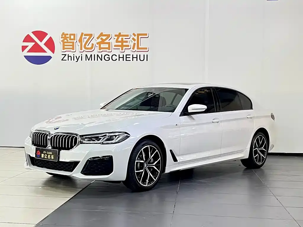 BMW 5 Series — фото 1
