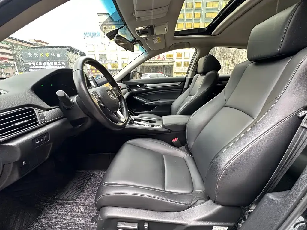 Honda Accord — фото 6