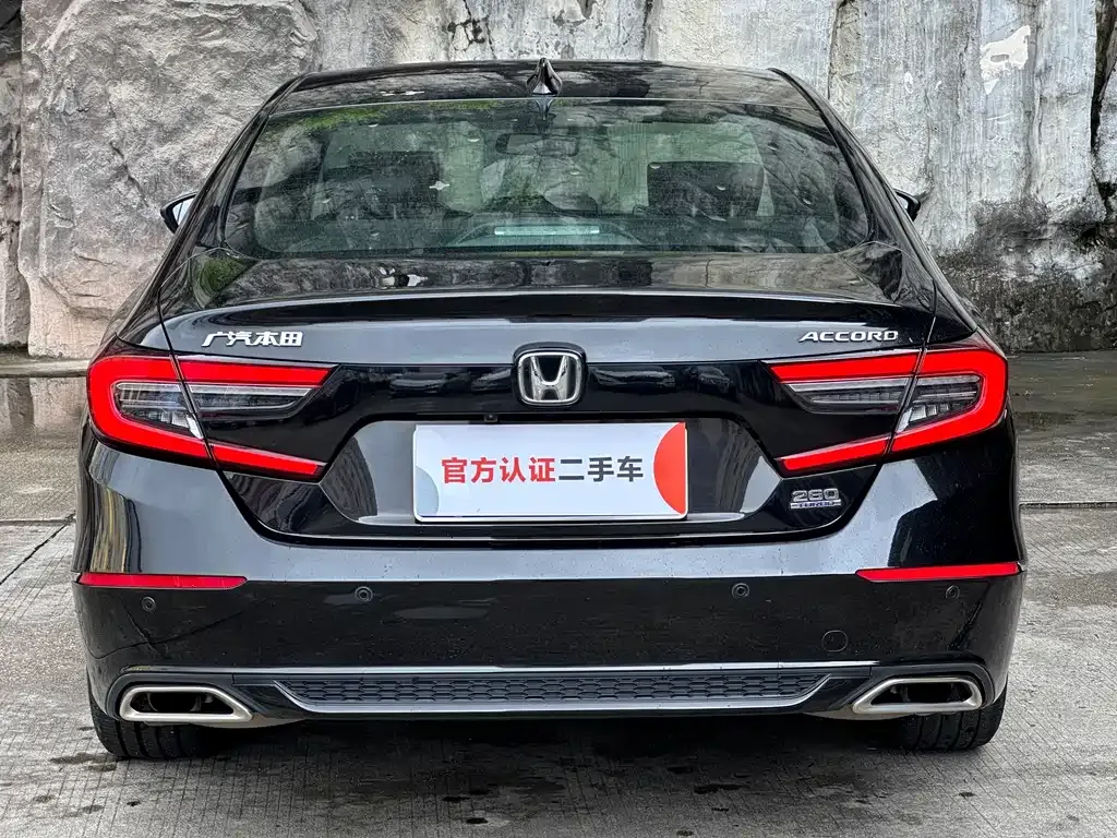 Honda Accord — фото 9