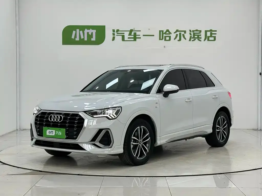 Audi Q3 — фото 1