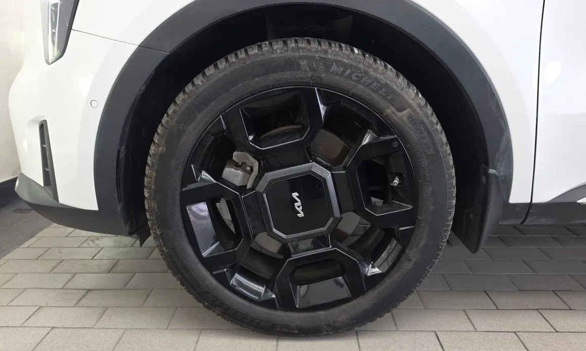 Kia Sorento — фото 8