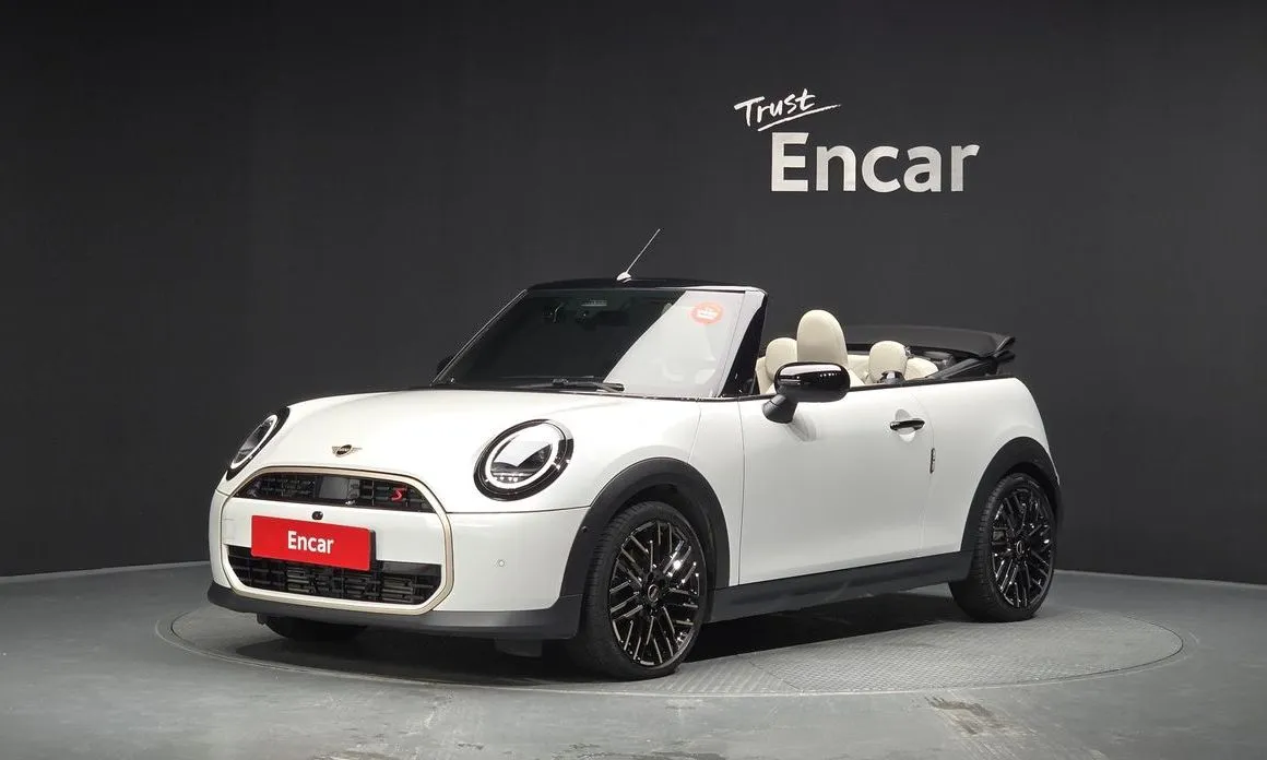 Mini Cooper Convertible — фото 1