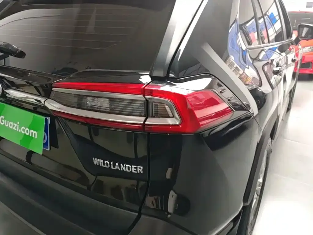Toyota Wildlander — фото 10