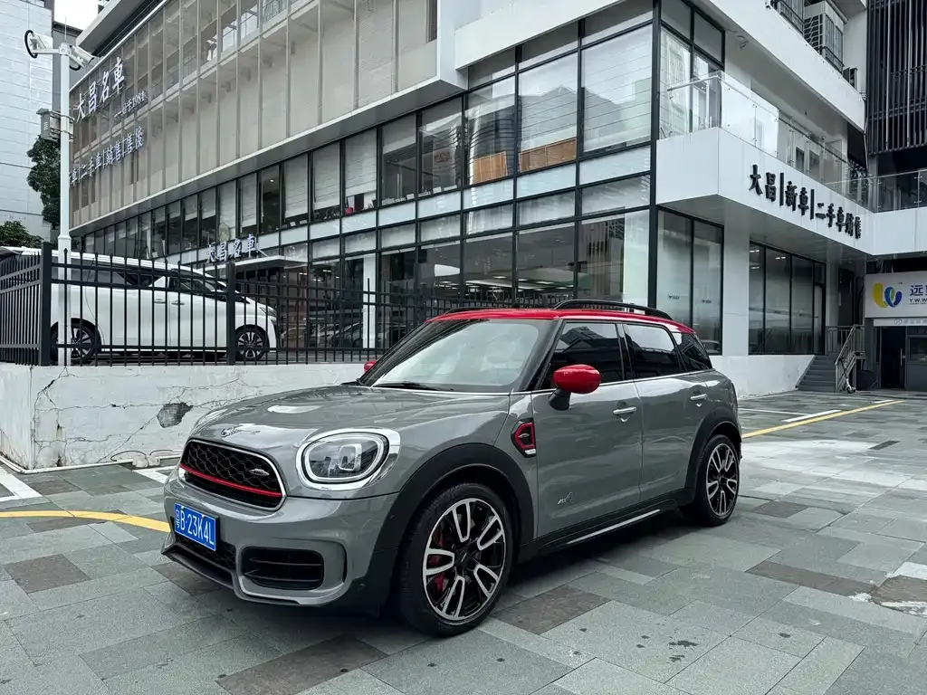 MINI JCW (John Cooper Works) — фото 1