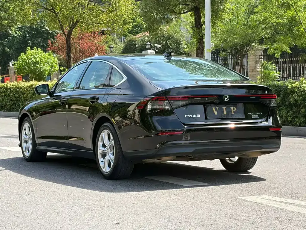 Honda Accord — фото 4