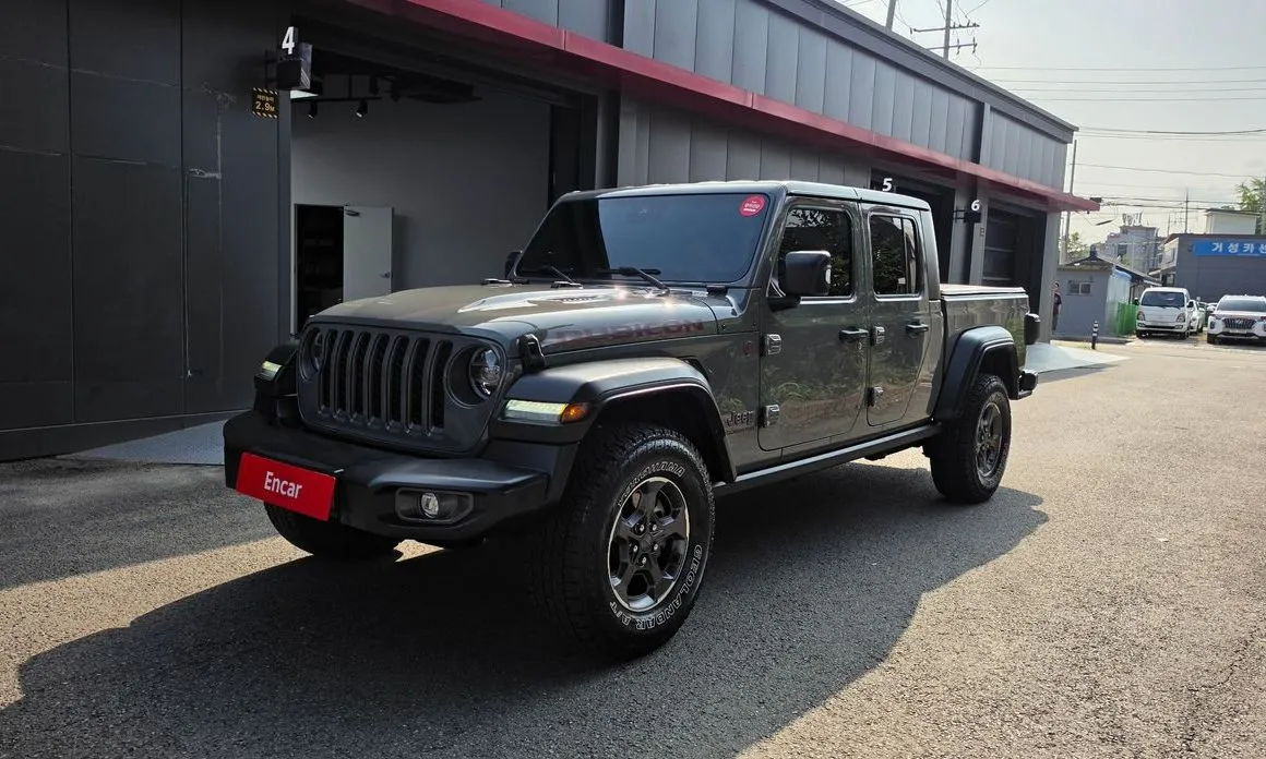 Jeep Gladiator — фото 1