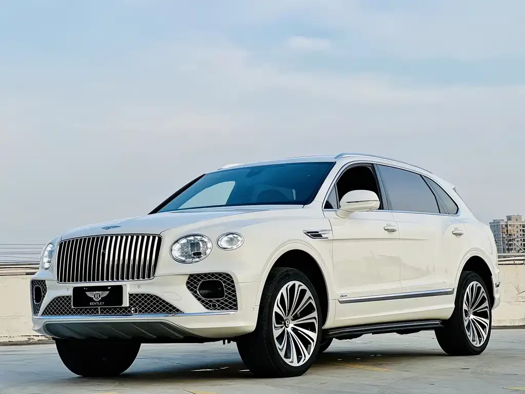 Bentley Bentayga — фото 1