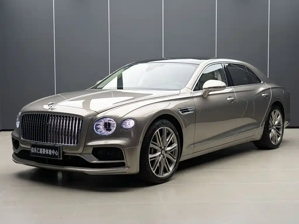 Bentley Flying Spur PHEV — фото 1