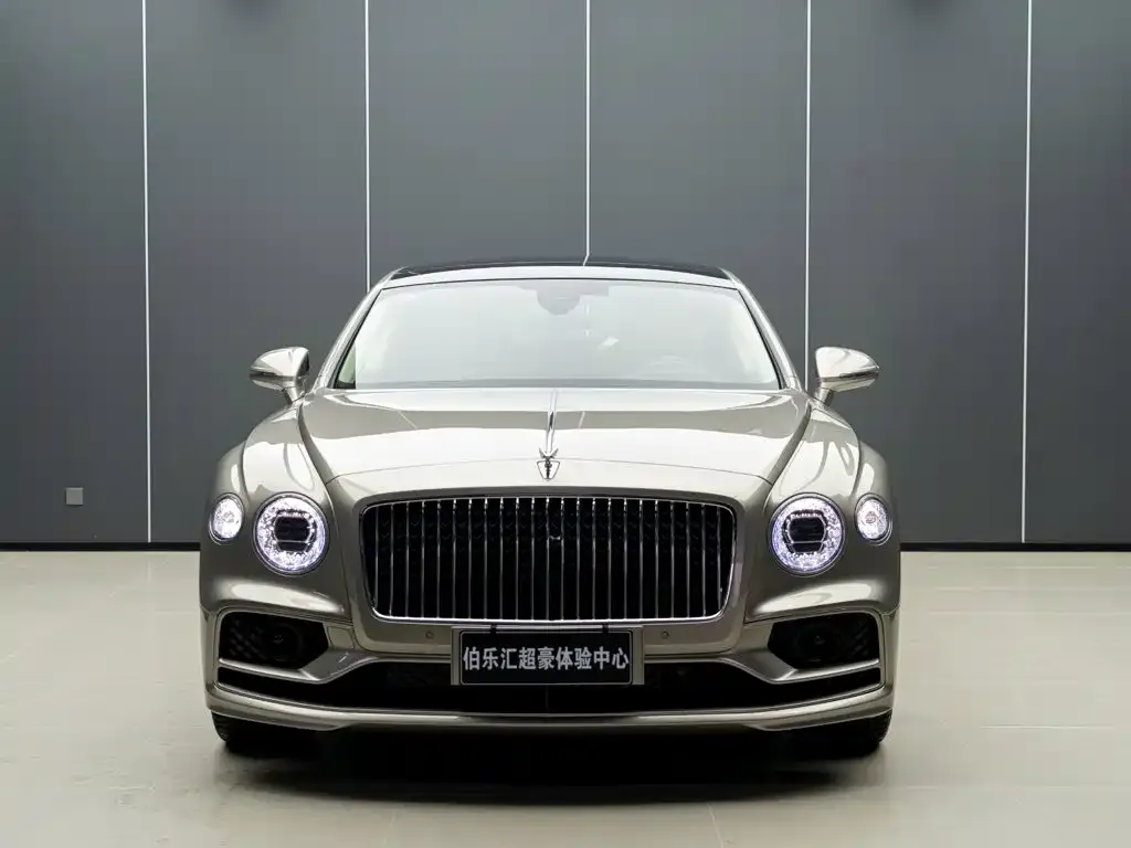 Bentley Flying Spur PHEV — фото 6