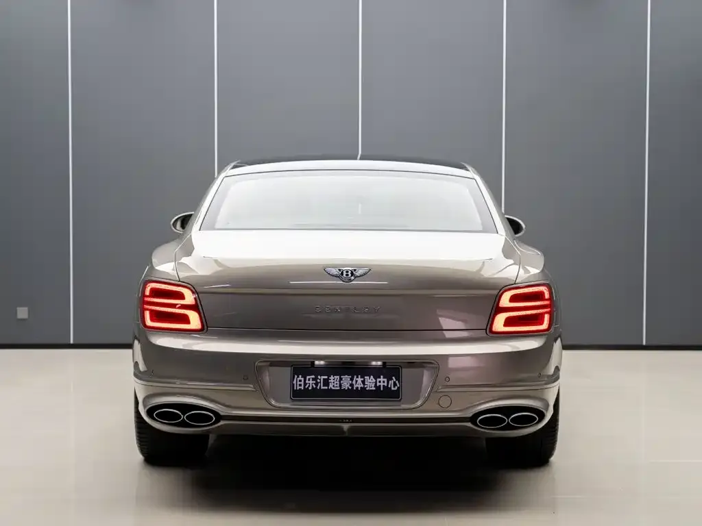 Bentley Flying Spur PHEV — фото 5