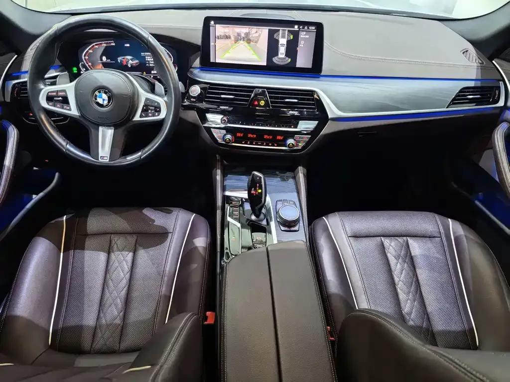 BMW 5 Series — фото 8