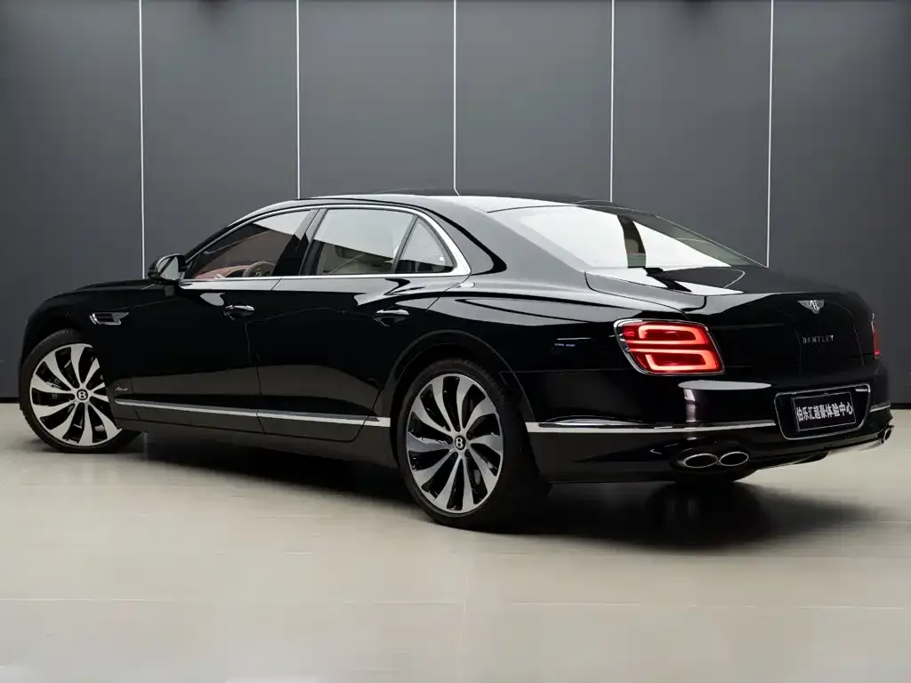 Bentley Flying Spur — фото 8