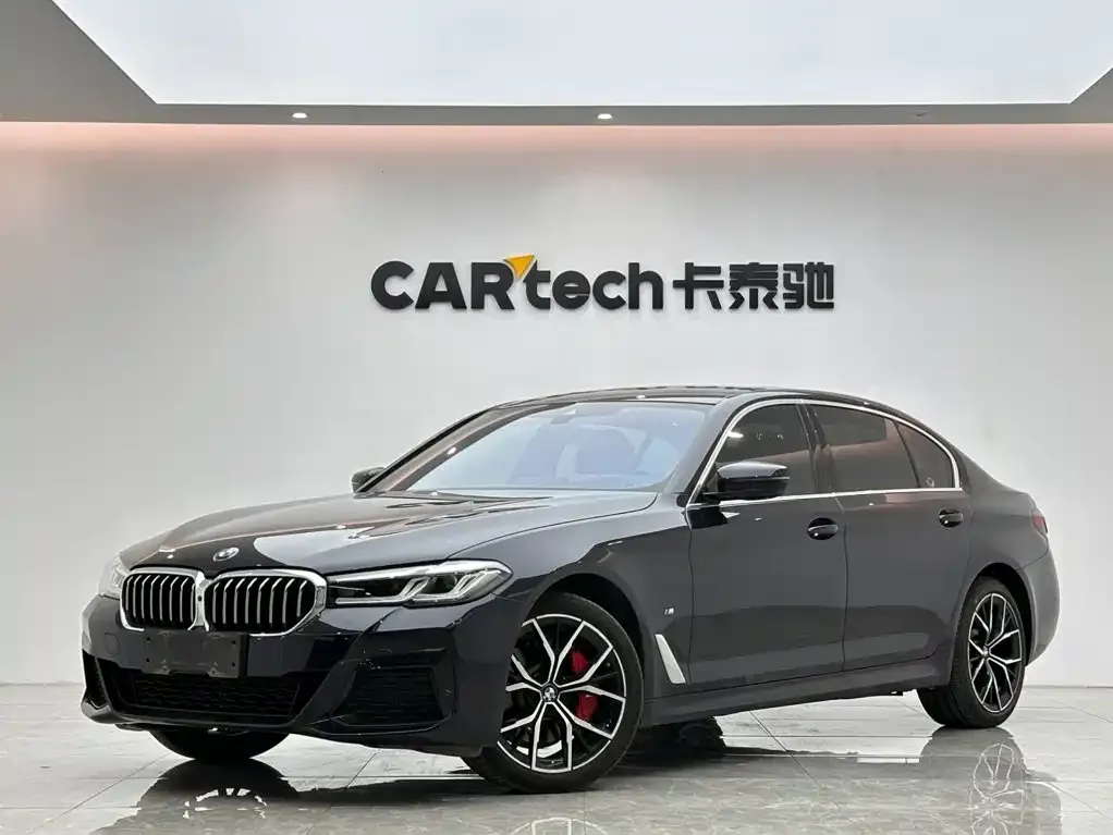 BMW 5 Series — фото 1